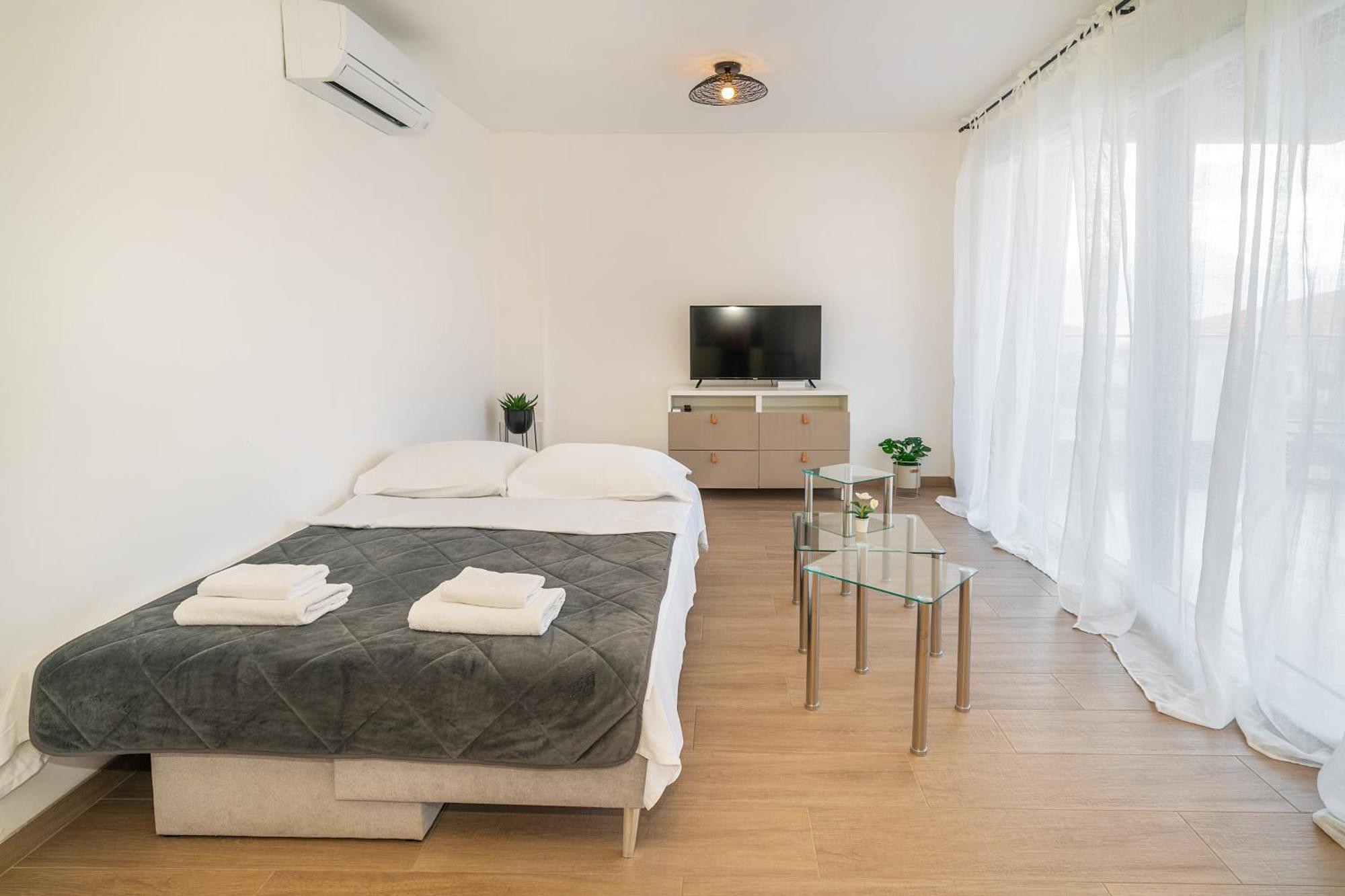 Poolside Apartments Anabella Baška Eksteriør billede