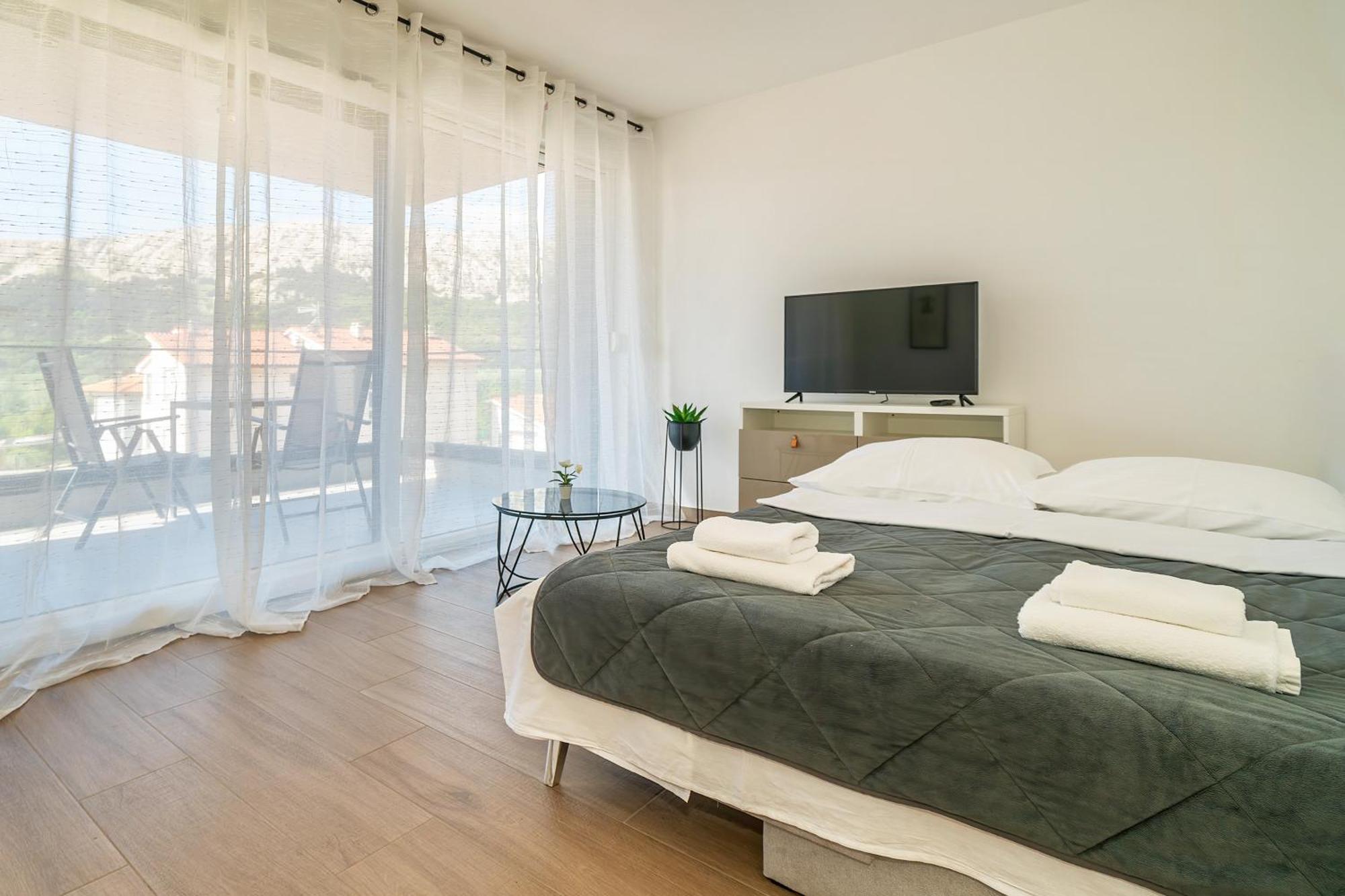 Poolside Apartments Anabella Baška Eksteriør billede