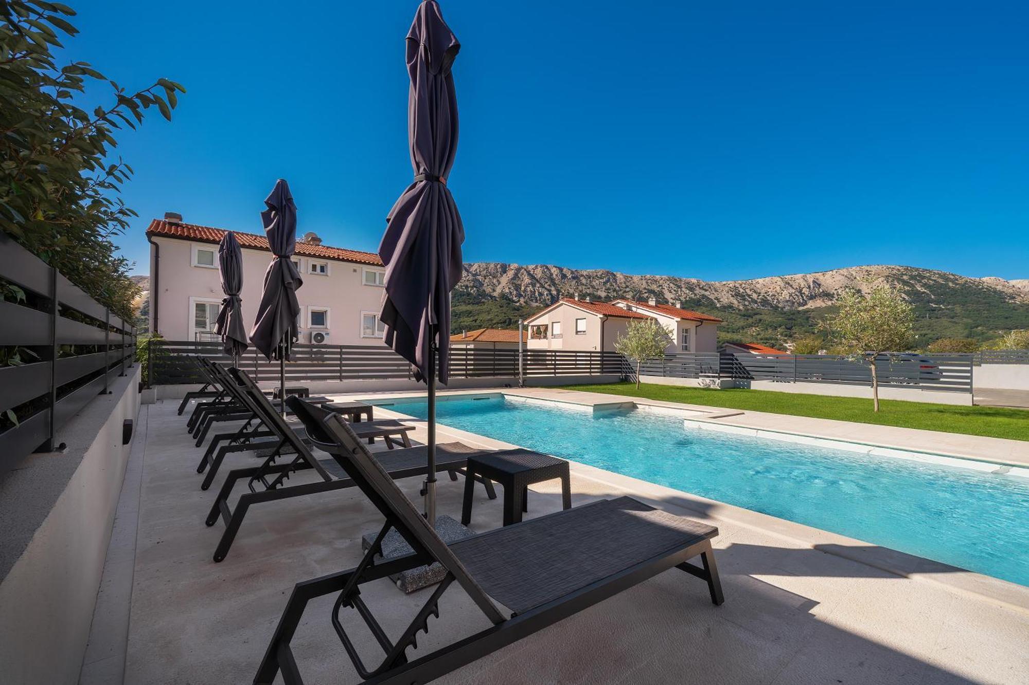 Poolside Apartments Anabella Baška Eksteriør billede